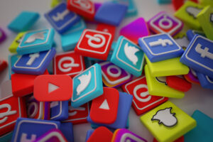 Como redes sociais impactam vendas de imóveis e construções